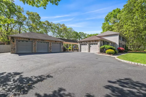 Jackson, NJ 08527,8 Brentwood Drive
