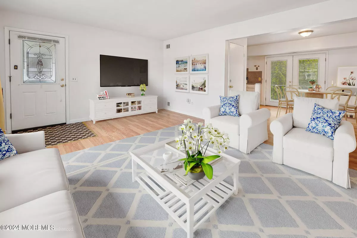 Matawan, NJ 07747,5 Indiana Court #B