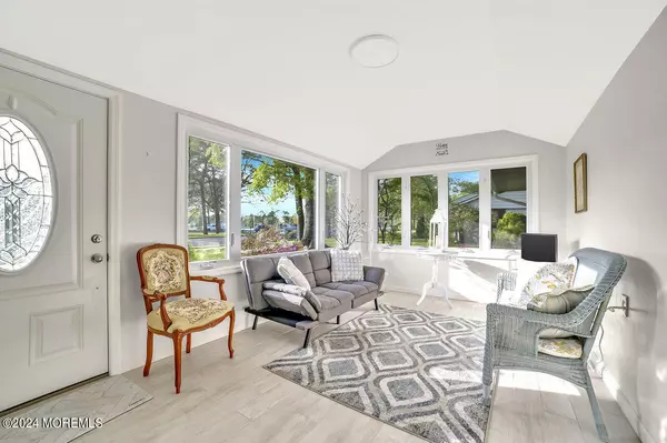 Lakewood, NJ 08701,716 Buckingham Drive