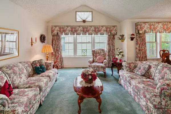 Jackson, NJ 08527,18 Tudor Court