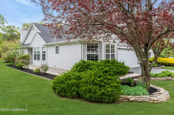 Lakewood, NJ 08701,29 Strawberry Lane