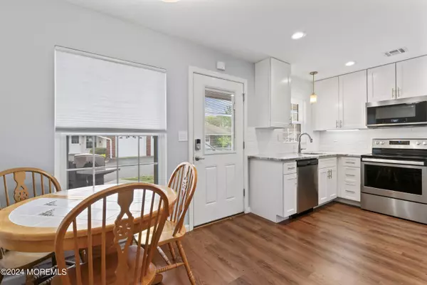 Lakewood, NJ 08701,993 Argyll Circle #Unit B