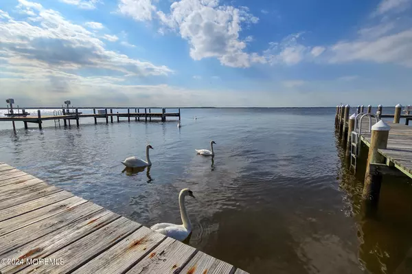 Lavallette, NJ 08735,99 Pershing Boulevard