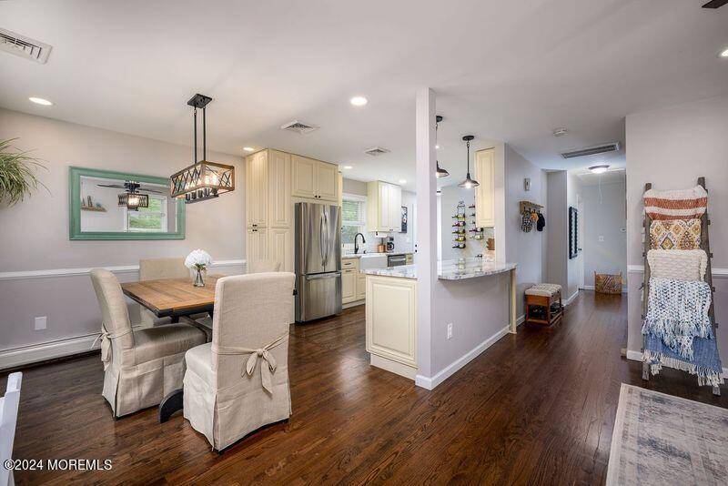 Howell, NJ 07731,11 E 2nd Street