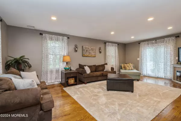 Red Bank, NJ 07701,59 Roosevelt Circle W