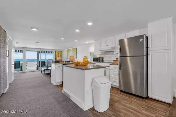 Manasquan, NJ 08736,157 Beach Front