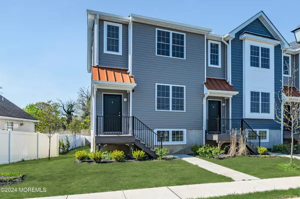 Keyport, NJ 07735,333 1st Street #4