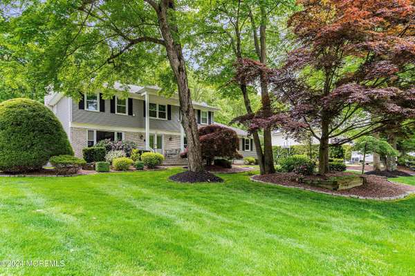 17 Briar Hill Drive, Manalapan, NJ 07726