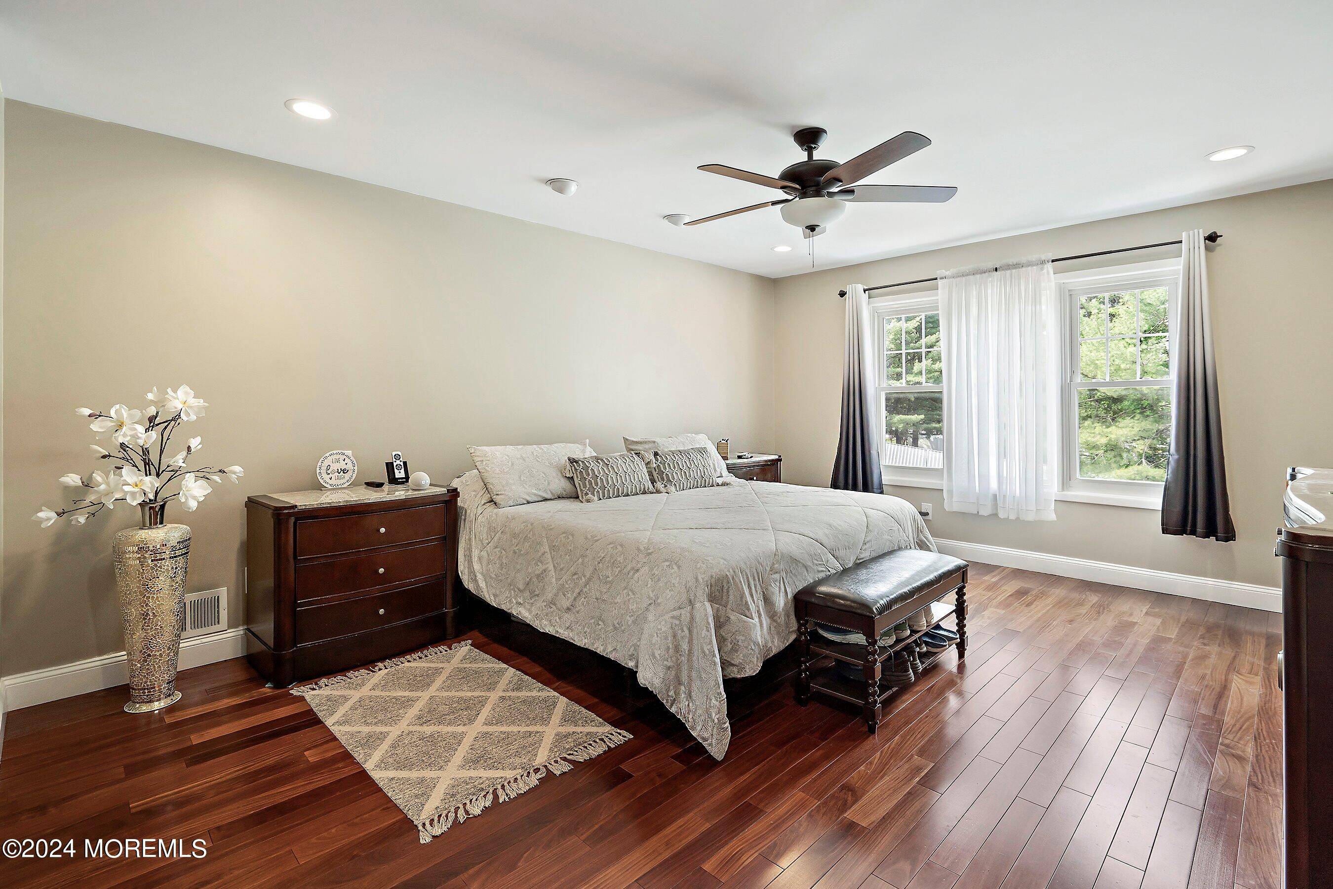 Marlboro, NJ 07746,14 Cloverleaf Drive