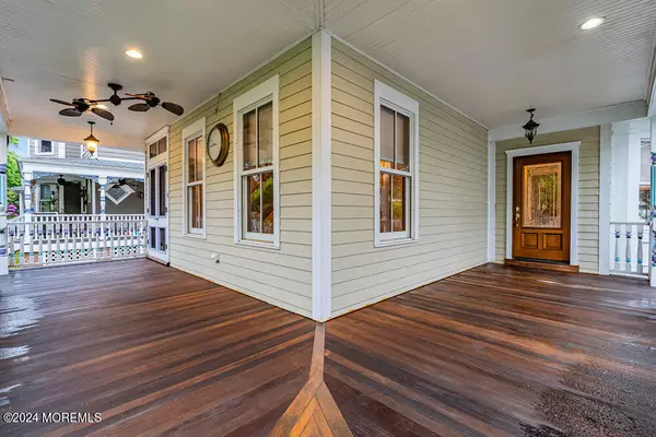 Red Bank, NJ 07701,44 Irving Place