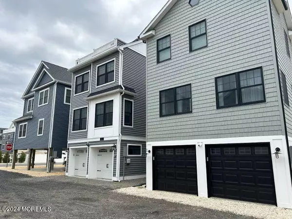 Mantoloking, NJ 08738,5 W Marion Street
