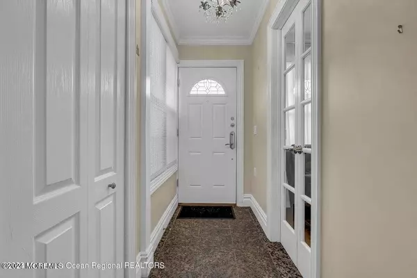 Lakewood, NJ 08701,140 Sunflower Drive