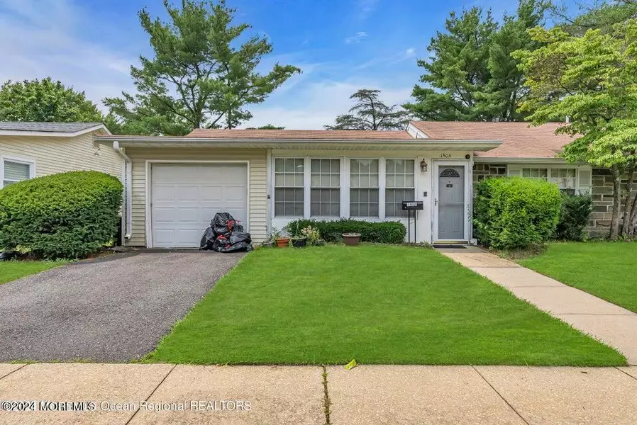 140 Sunflower Drive, Lakewood, NJ 08701