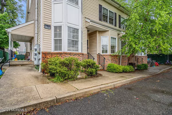 Lakewood, NJ 08701,415 1st Street #1