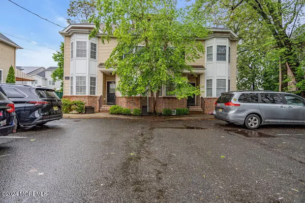 Lakewood, NJ 08701,415 1st Street #1