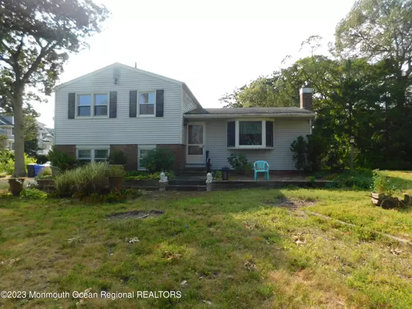 660 Pine Meadow Road, Brick, NJ 08724