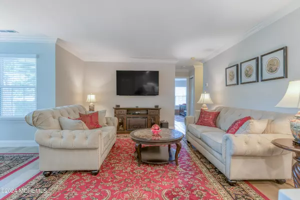 Red Bank, NJ 07701,128 Arrowwood Court #95