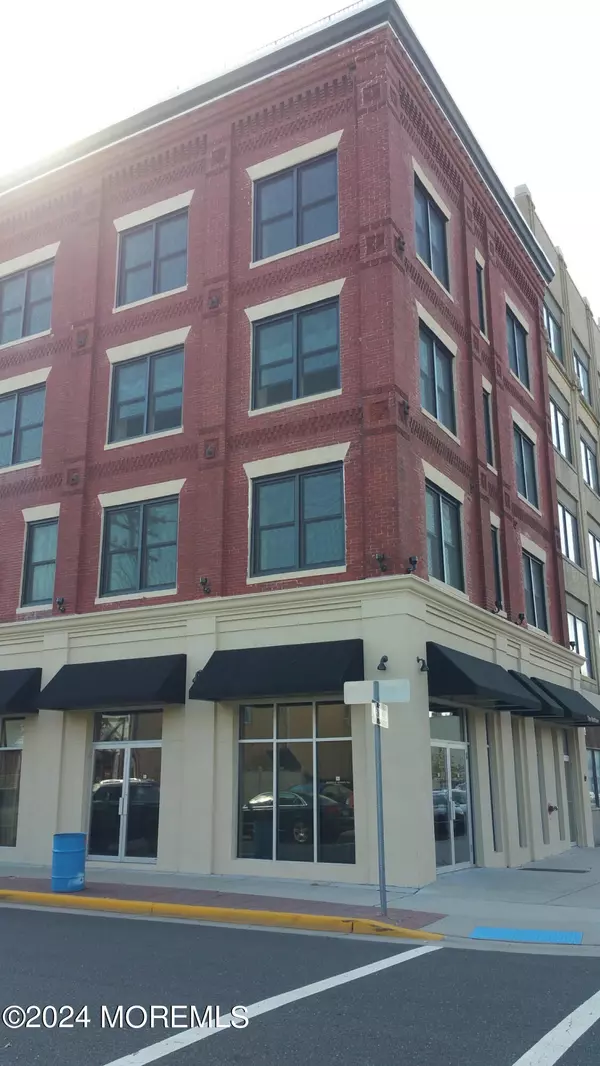 Asbury Park, NJ 07712,700 Mattison Avenue #202