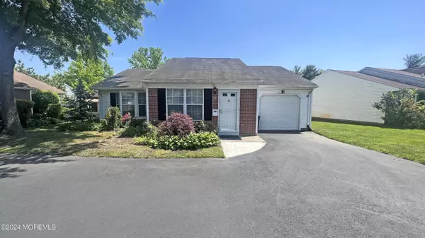 Freehold, NJ 07728,28 Edgeware Close #1000