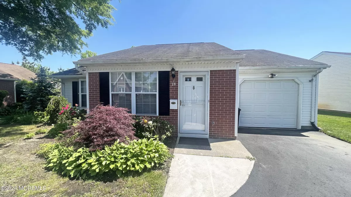 Freehold, NJ 07728,28 Edgeware Close #1000