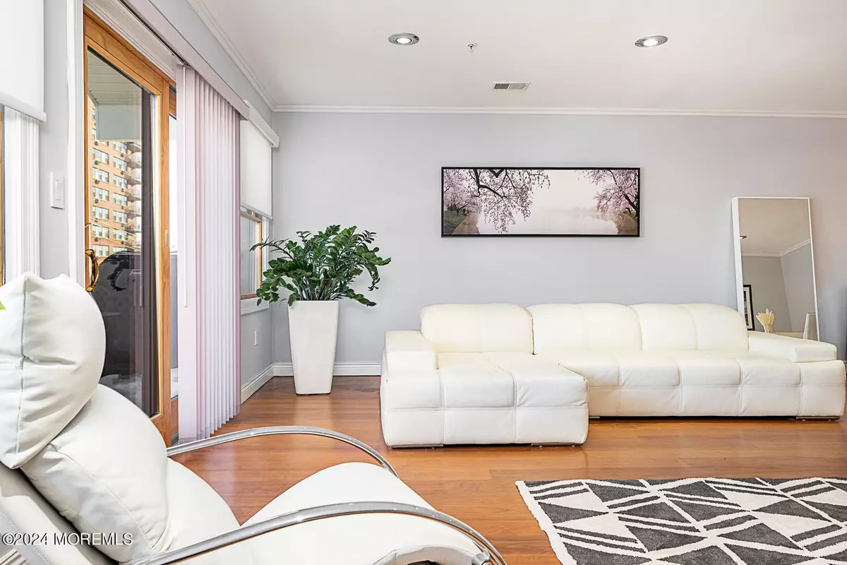 Union City, NJ 07087,507 Central Avenue Avenue #3