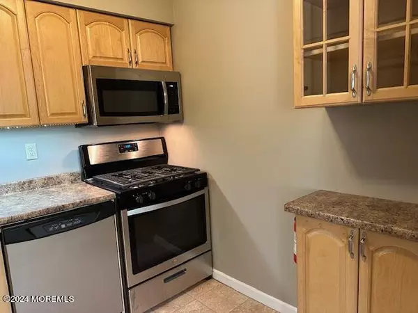 Matawan, NJ 07747,440 Cross Road #C11