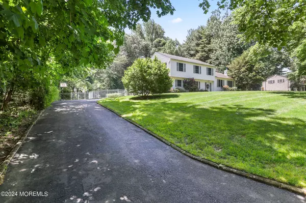Holmdel, NJ 07733,7 Ardmore Place