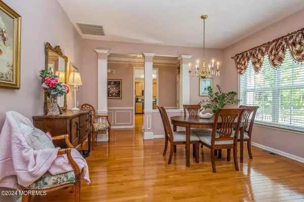 Hamilton, NJ 08690,185 Sparrow Drive