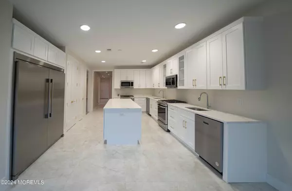 Lakewood, NJ 08701,47 Lenox Drive