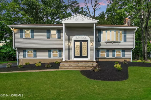 15 Partridge Avenue,  Freehold,  NJ 07728