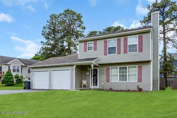 104 Lubbers Lane, Manahawkin, NJ 08050