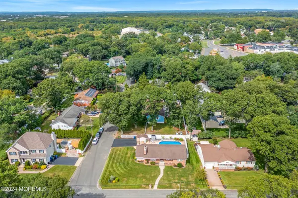 Oakhurst, NJ 07755,603 Carol Avenue