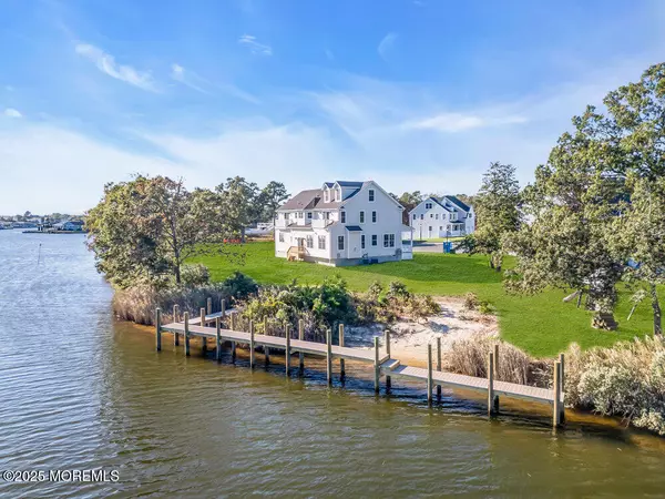 Forked River, NJ 08731,105 Coral Way S