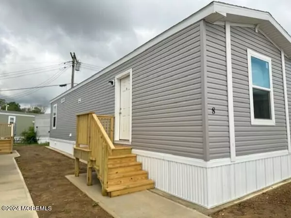 Hazlet, NJ 07730,8 Avenue B