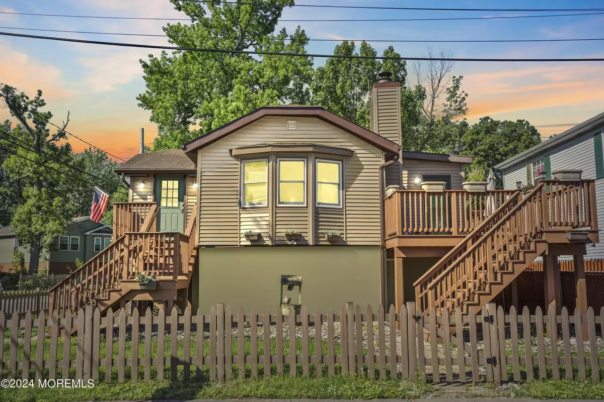 Keansburg, NJ 07734,65 Beaconlight Avenue