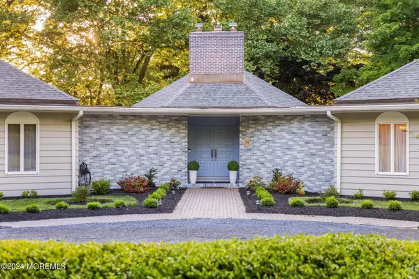 Fair Haven, NJ 07704,530 Ridge Road