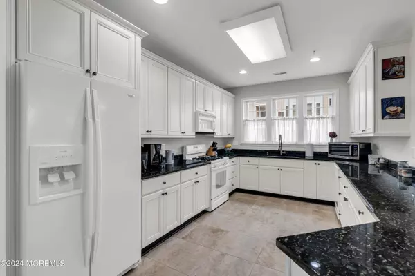 Long Branch, NJ 07740,33 Cooper Avenue #216