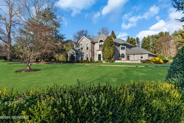 Rumson, NJ 07760,51 Bellevue Avenue