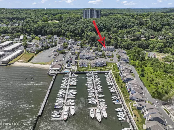 Highlands, NJ 07732,4 Seabird Lane #102