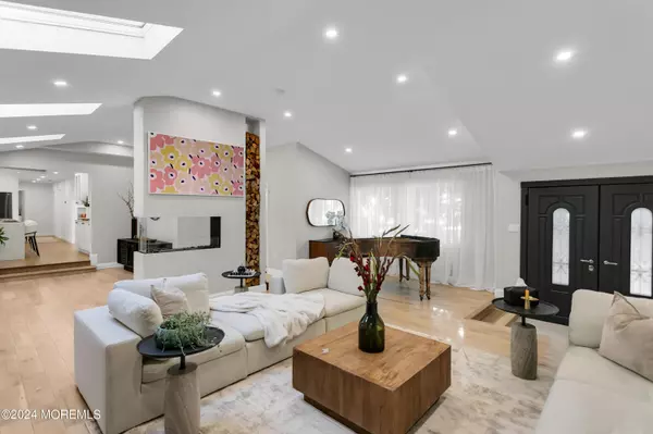 Red Bank, NJ 07701,847 Lincoln Street