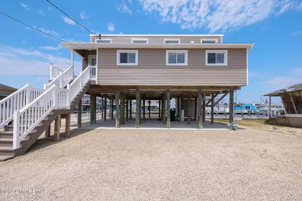 25 Anglers Road, Tuckerton, NJ 08087