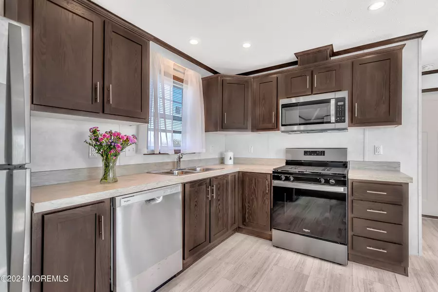 1830 State Route 35 Highway ##15, Wall, NJ 07719