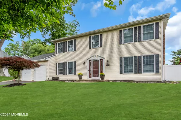Howell, NJ 07731,15 Spicy Pond Road