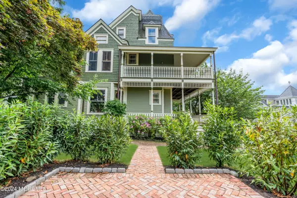 Atlantic Highlands, NJ 07716,34 4th Avenue