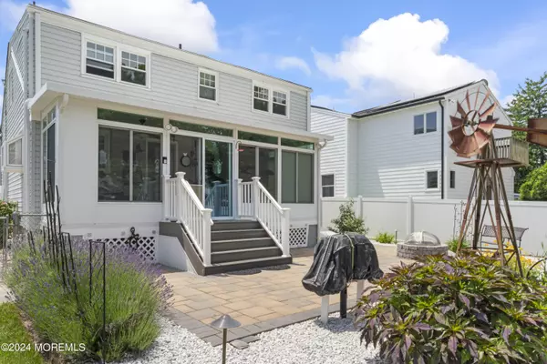 Atlantic Highlands, NJ 07716,106 W Highland Avenue