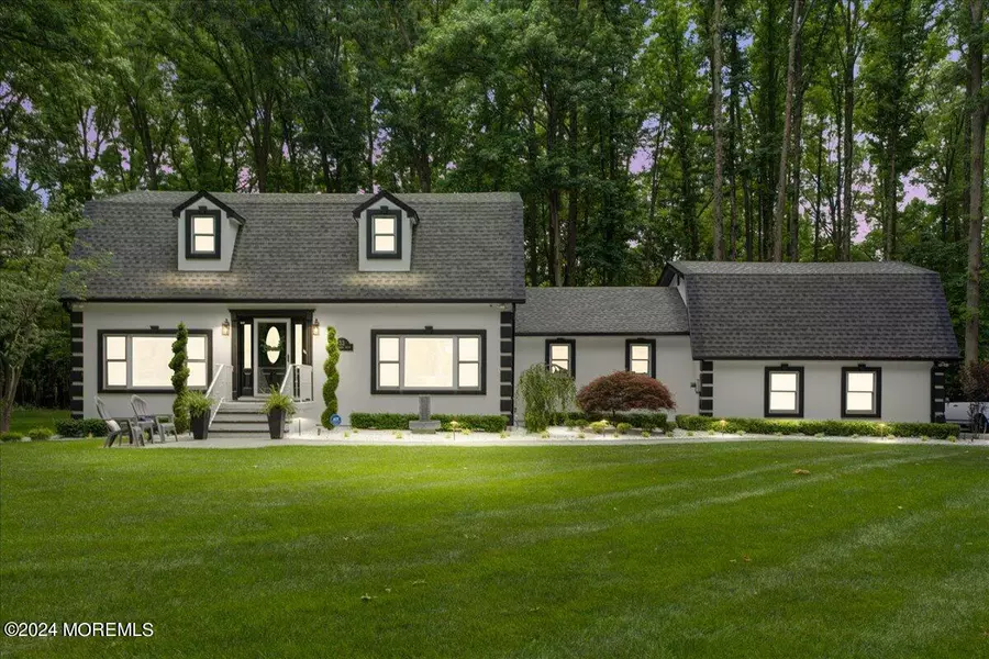 32 Devonshire Drive, Morganville, NJ 07751