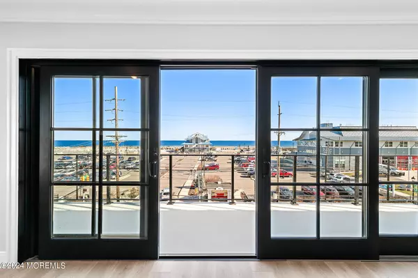 Sea Bright, NJ 07760,1080 Ocean Avenue #301