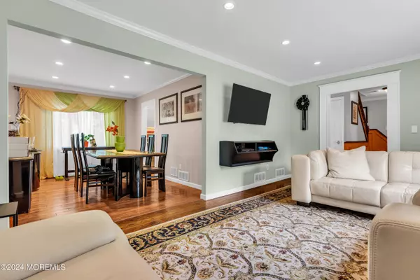 East Brunswick, NJ 08816,30 Frost Avenue