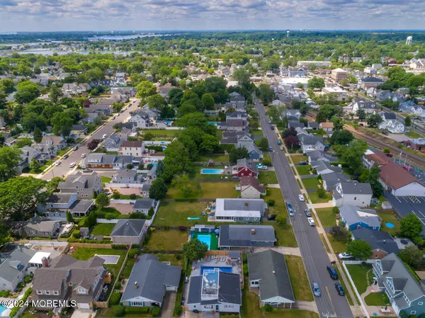 Manasquan, NJ 08736,94 Colby Avenue