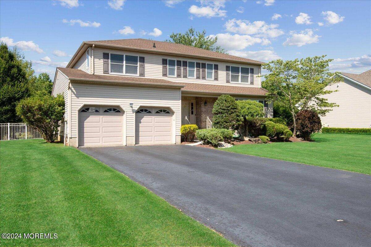 15 Locksley Lane, Manalapan, NJ 07726